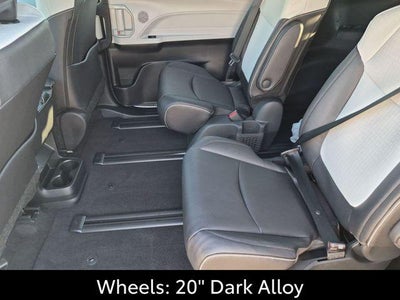 2026 Toyota Sienna XSE 7 Passenger