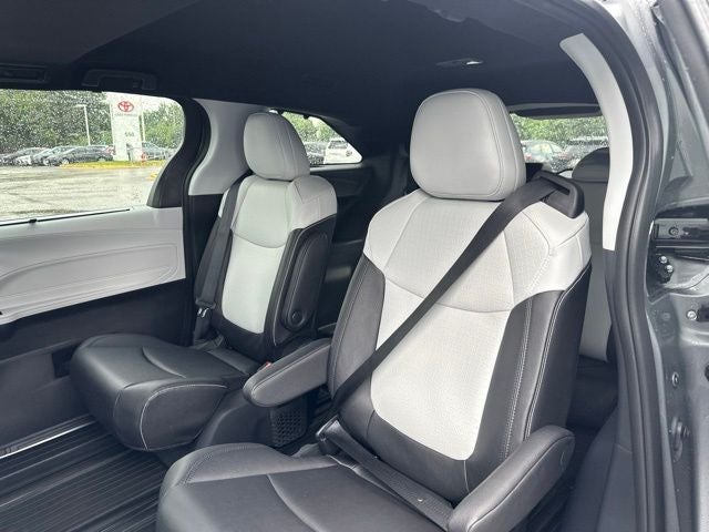 2026 Toyota Sienna XSE 7 Passenger