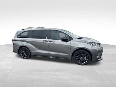 2026 Toyota Sienna XSE 7 Passenger