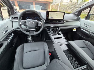 2026 Toyota Sienna XSE 7 Passenger
