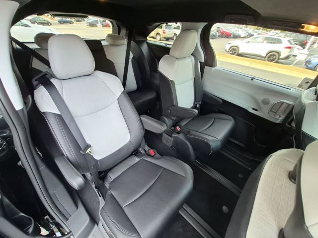 2026 Toyota Sienna XSE 7 Passenger