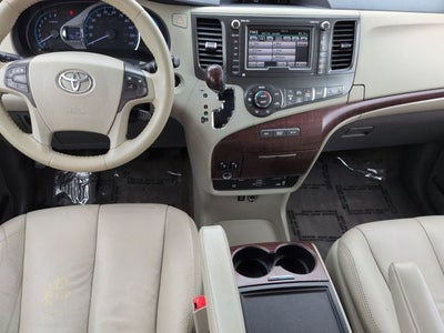 2014 Toyota SIENNA XLE 3.5L XLE 8 Passenger