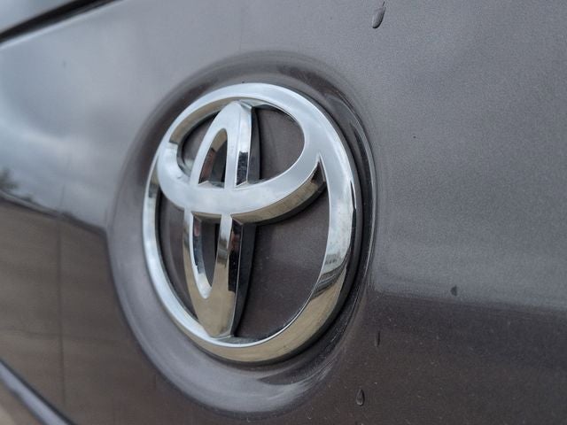 2014 Toyota SIENNA XLE 3.5L XLE 8 Passenger