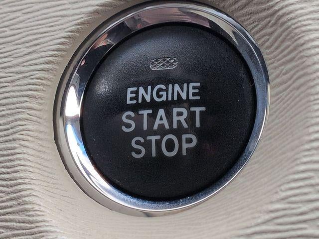 2014 Toyota SIENNA XLE 3.5L XLE 8 Passenger