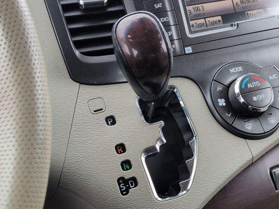 2014 Toyota SIENNA XLE 3.5L XLE 8 Passenger