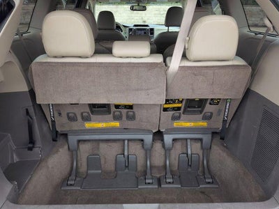2014 Toyota SIENNA XLE 3.5L XLE 8 Passenger
