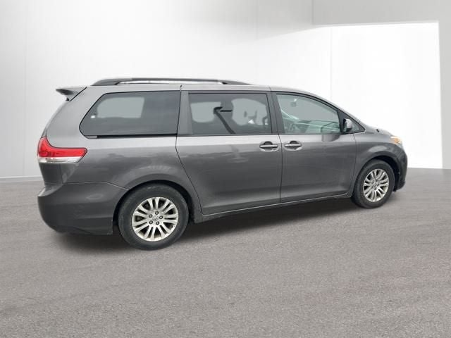 2013 Toyota SIENNA XLE 3.5L XLE