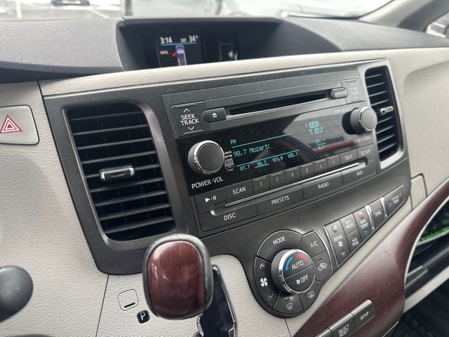 2013 Toyota SIENNA XLE 3.5L XLE