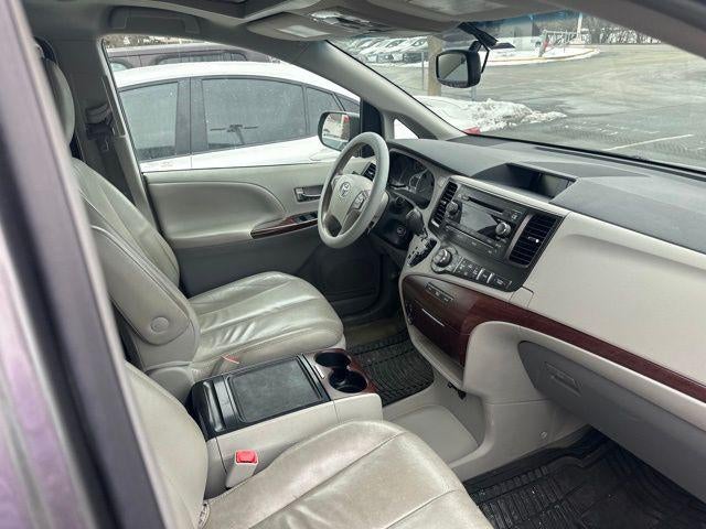 2013 Toyota SIENNA XLE 3.5L XLE