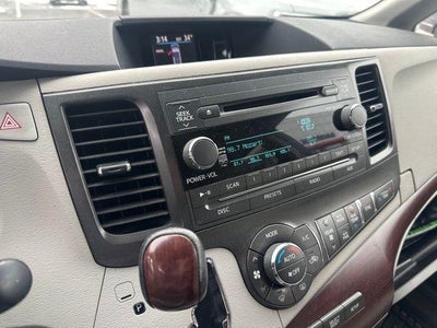 2013 Toyota SIENNA XLE 3.5L XLE