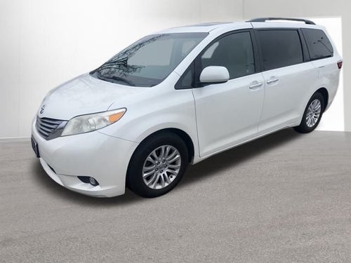 2015 Toyota SIENNA XLE 3.5L XLE 8 Passenger
