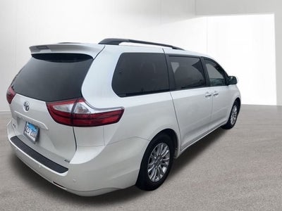 2015 Toyota SIENNA XLE 3.5L XLE 8 Passenger