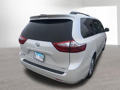 2015 Toyota SIENNA XLE 3.5L XLE 8 Passenger
