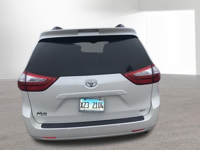 2015 Toyota SIENNA XLE 3.5L XLE 8 Passenger