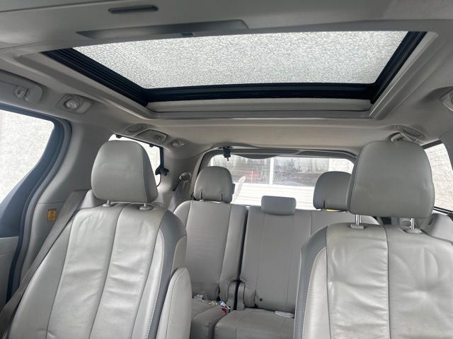 2013 Toyota SIENNA LTD 3.5L Limited