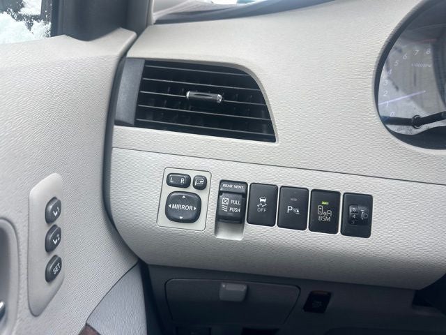 2013 Toyota SIENNA LTD 3.5L Limited