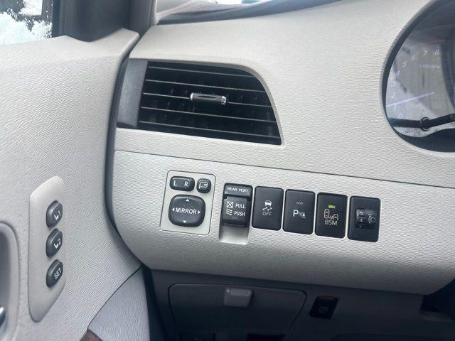 2013 Toyota SIENNA LTD 3.5L Limited