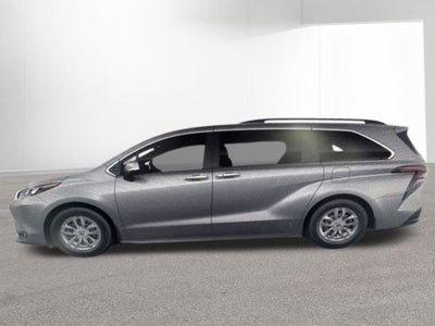 2026 Toyota SIENNA XLE XLE 8 Passenger