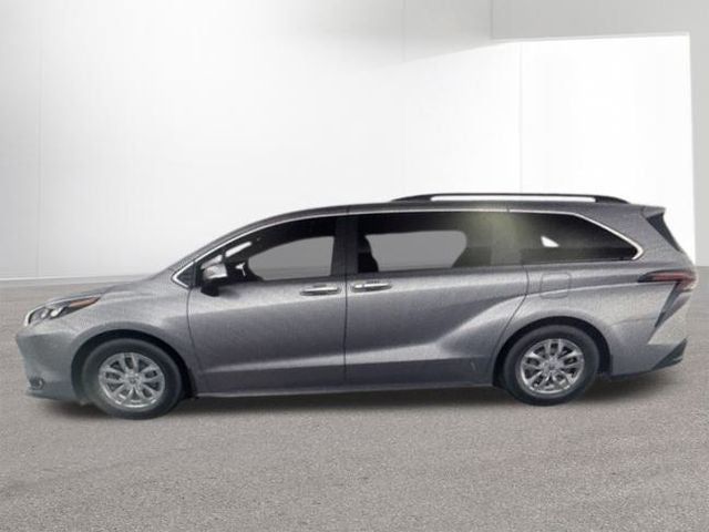 2026 Toyota SIENNA XLE XLE 8 Passenger