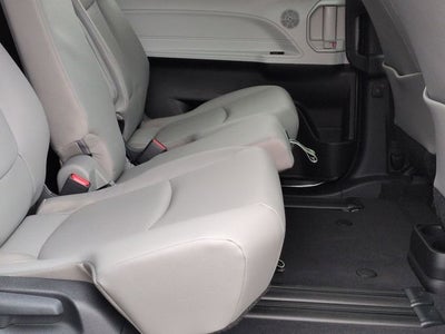 2026 Toyota SIENNA XLE XLE 8 Passenger