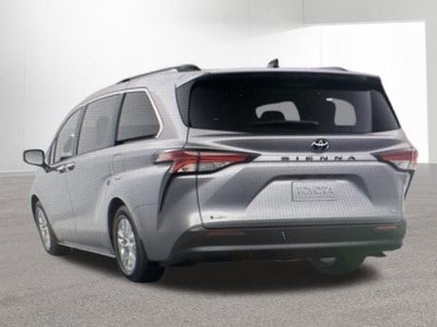 2026 Toyota SIENNA XLE XLE 8 Passenger