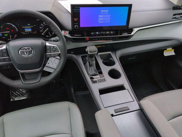 2026 Toyota SIENNA XLE XLE 8 Passenger