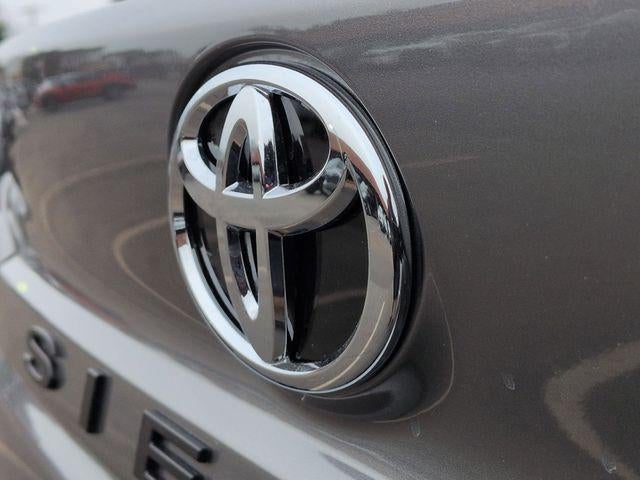 2026 Toyota SIENNA XLE XLE 8 Passenger