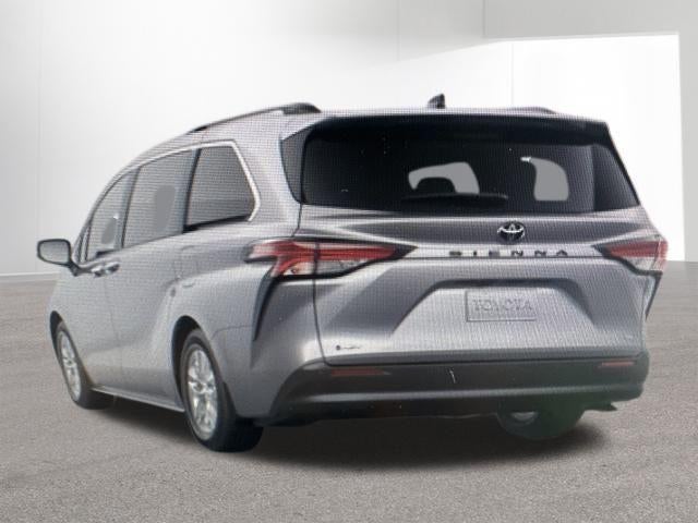 2026 Toyota SIENNA XLE XLE 8 Passenger