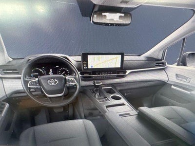2026 Toyota SIENNA XLE XLE 8 Passenger