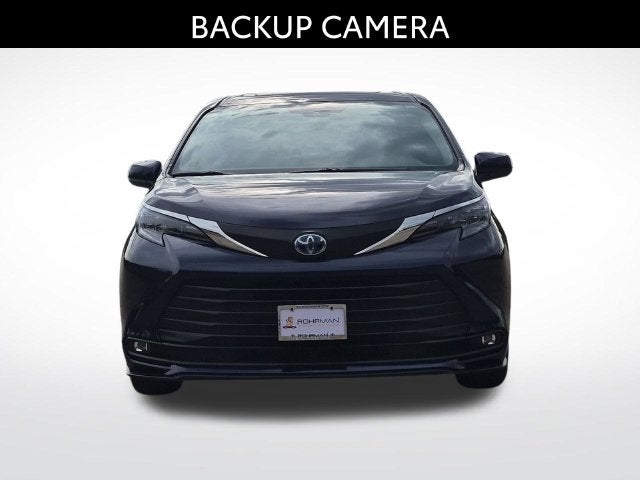 2025 Toyota Sienna XLE 8 Passenger