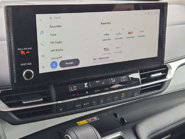 2025 Toyota Sienna XLE 8 Passenger