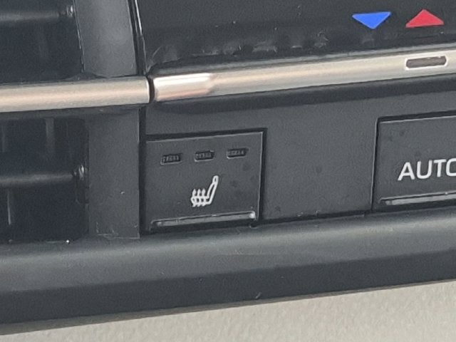 2025 Toyota Sienna XLE 8 Passenger