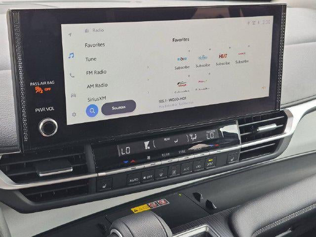 2025 Toyota Sienna XLE 8 Passenger