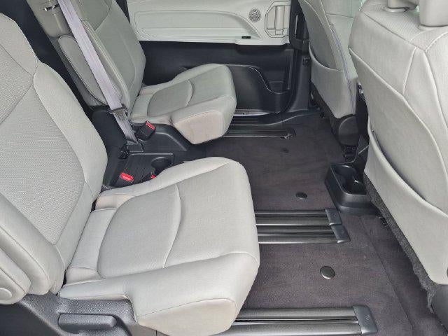 2025 Toyota Sienna XLE 8 Passenger