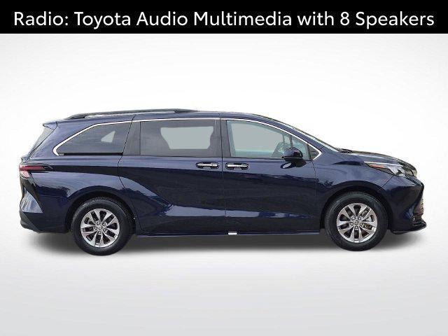 2025 Toyota Sienna XLE 8 Passenger