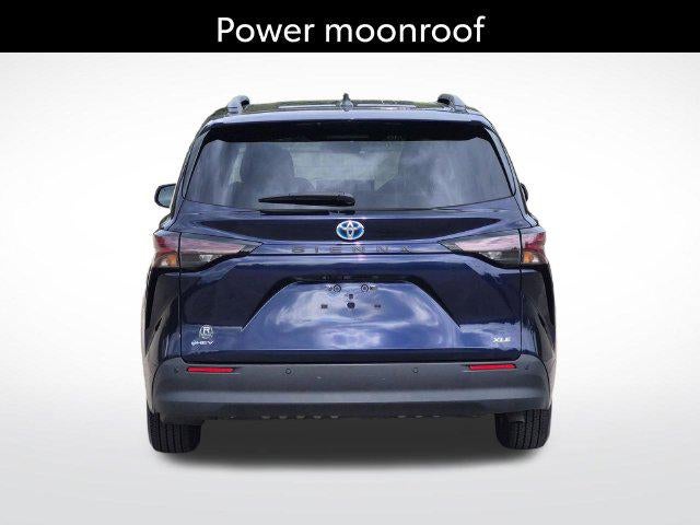 2025 Toyota Sienna XLE 8 Passenger