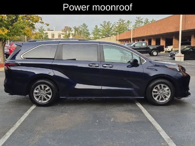 2026 Toyota Sienna XLE 8 Passenger