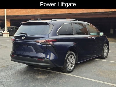 2026 Toyota Sienna XLE 8 Passenger