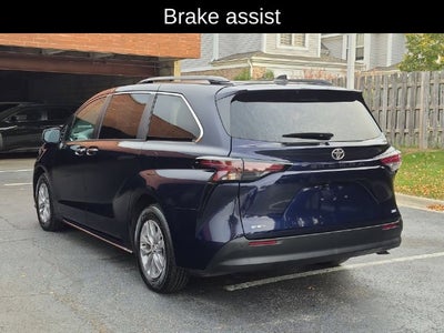2026 Toyota Sienna XLE 8 Passenger