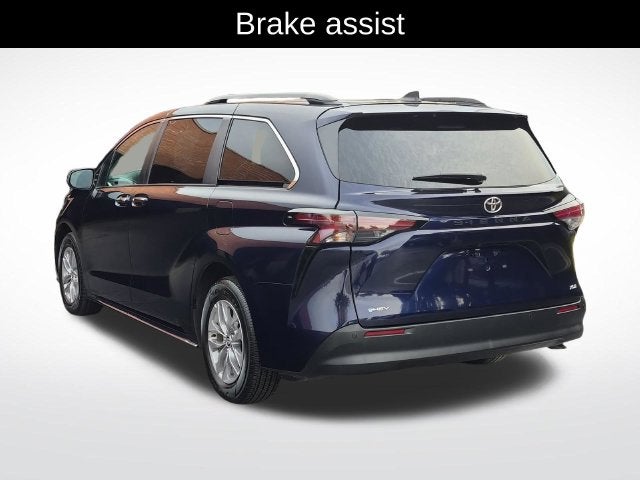 2026 Toyota Sienna XLE 8 Passenger