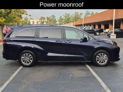 2026 Toyota Sienna XLE 8 Passenger