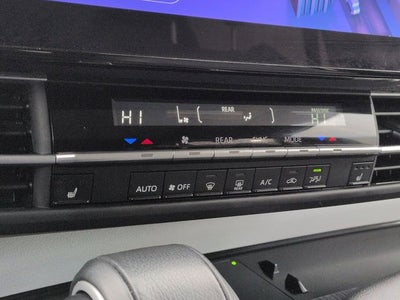 2025 Toyota SIENNA XLE XLE 8 Passenger