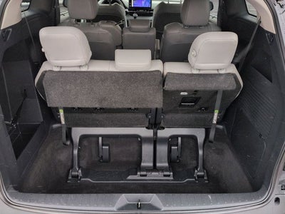 2025 Toyota SIENNA XLE XLE 8 Passenger