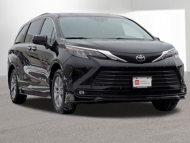 2025 Toyota SIENNA XLE XLE 8 Passenger