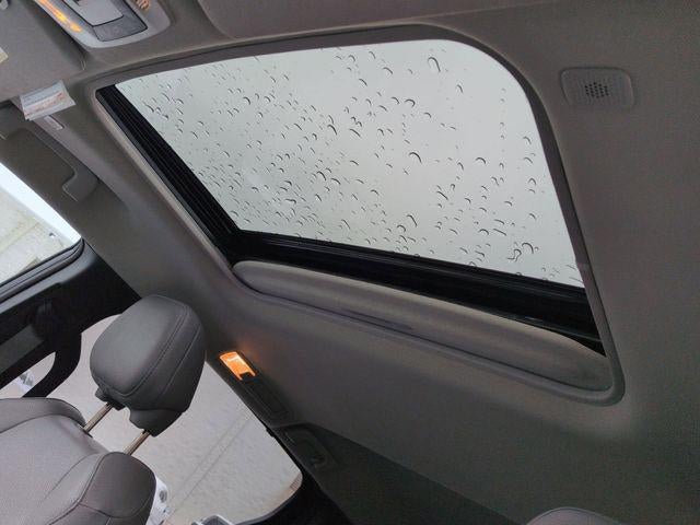 2025 Toyota SIENNA XLE XLE 8 Passenger