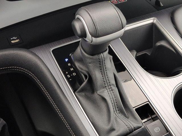 2025 Toyota SIENNA XLE XLE 8 Passenger