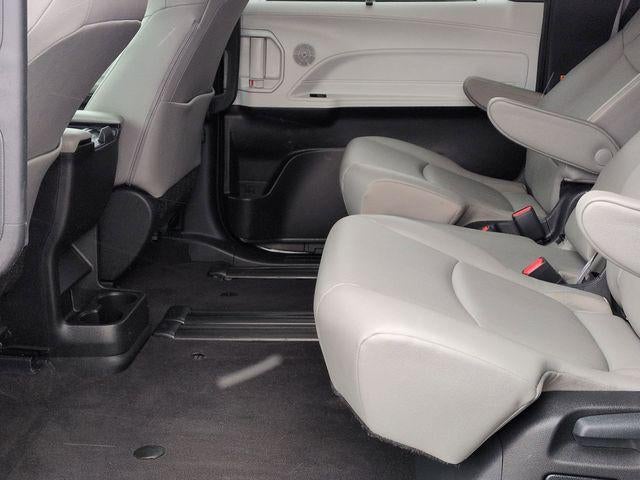 2025 Toyota SIENNA XLE XLE 8 Passenger
