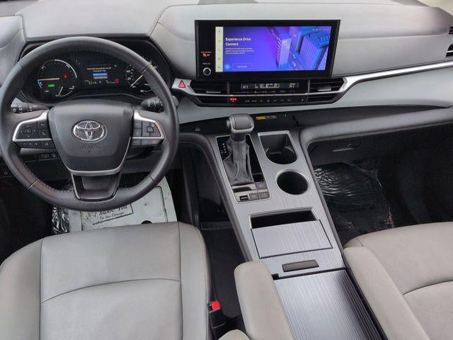 2025 Toyota SIENNA XLE XLE 8 Passenger