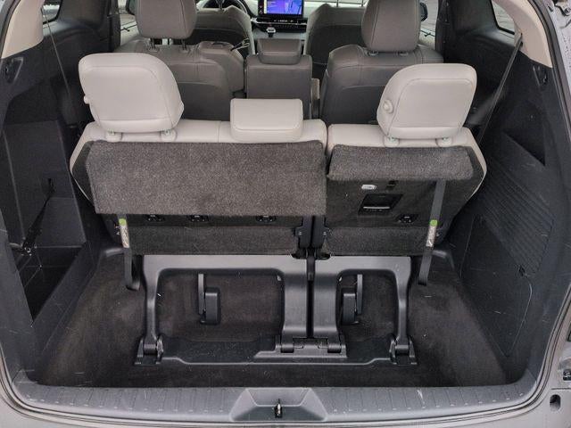 2025 Toyota SIENNA XLE XLE 8 Passenger