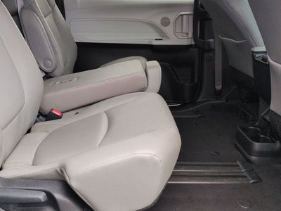 2025 Toyota SIENNA XLE XLE 8 Passenger